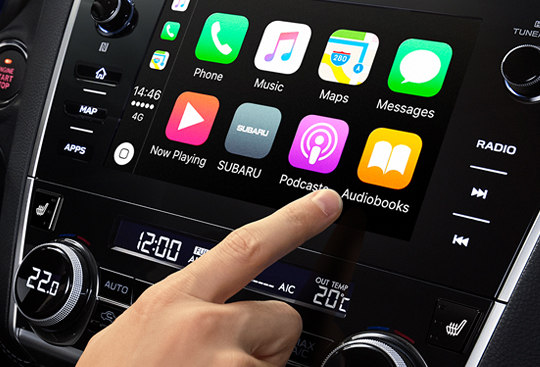 Systémy Apple CarPlay a Android Auto™